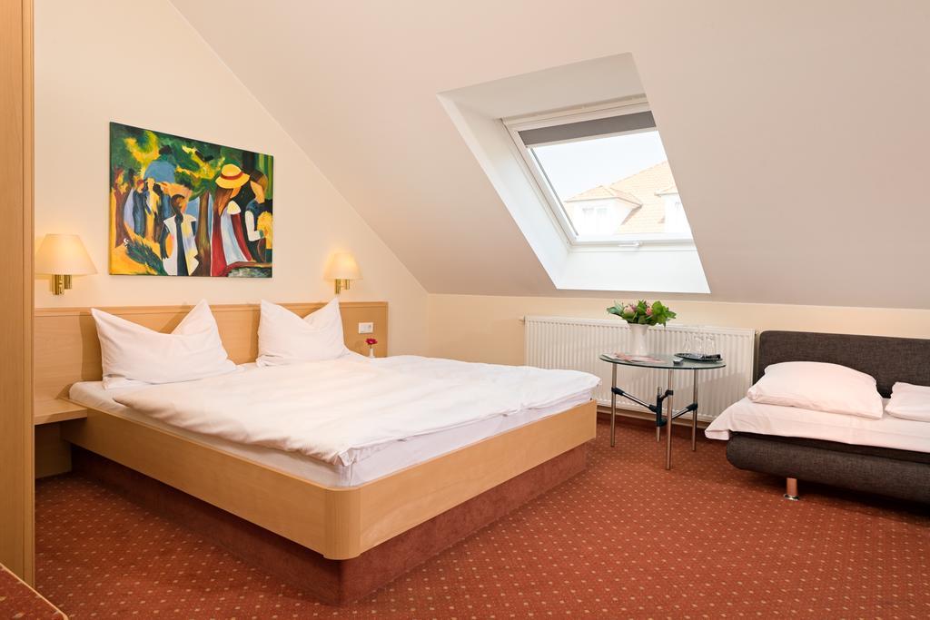 Hotel Heuboden Umkirch Εξωτερικό φωτογραφία