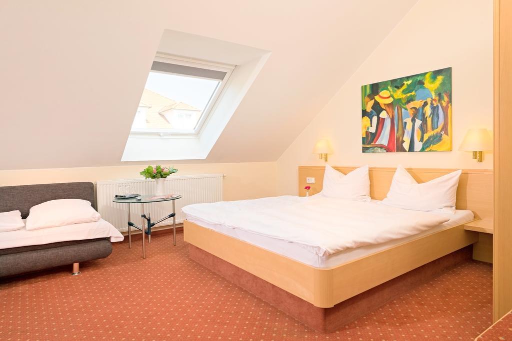 Hotel Heuboden Umkirch Εξωτερικό φωτογραφία
